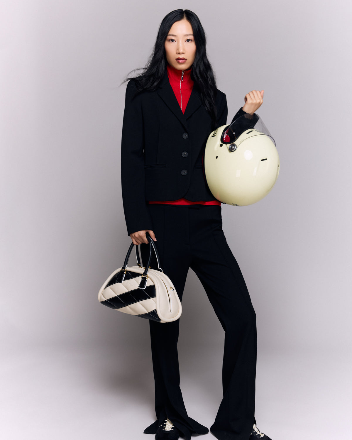 Pluto Black / White leather bowling bag by MIETIS – view 8