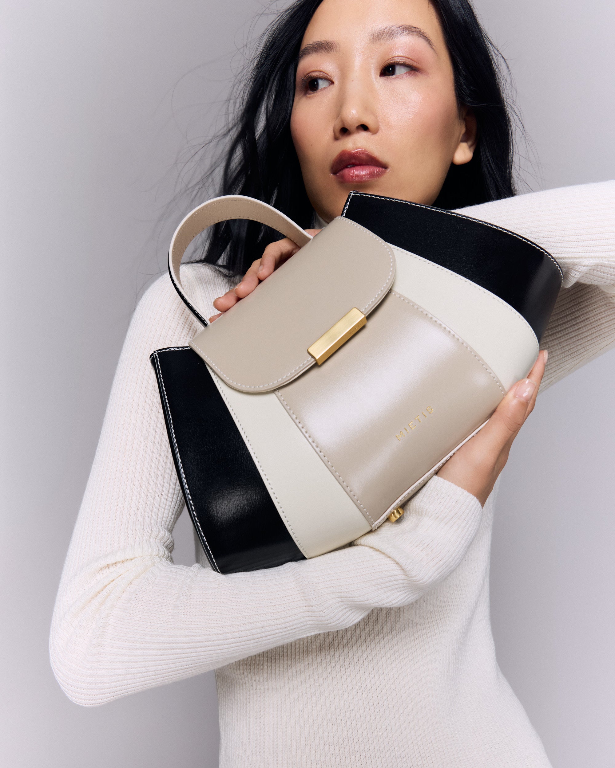 Tatito Black / White / Taupe