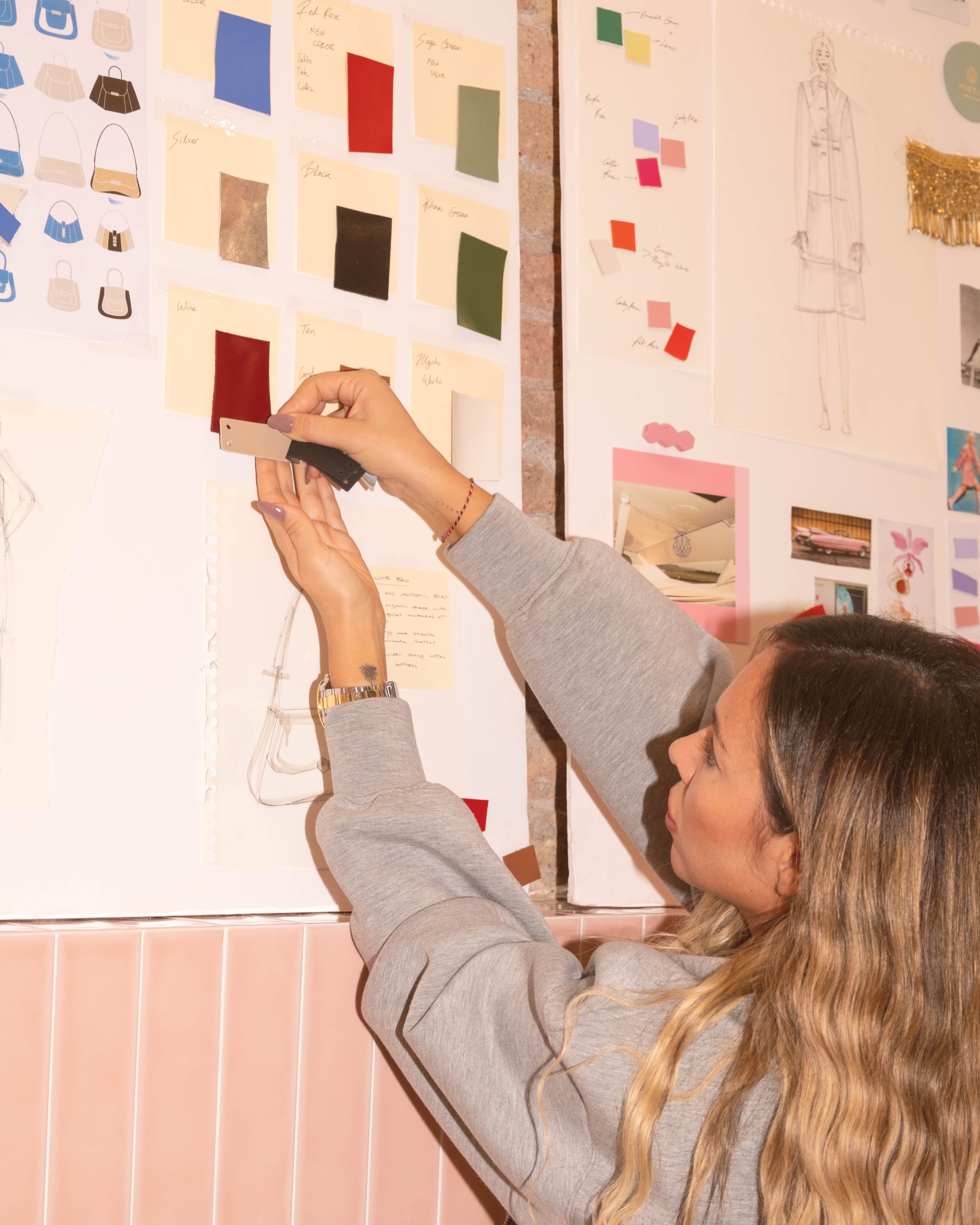 Creative Director Maria Fontanellas during a private Mietis and You custom leather bag design appointment in Barcelona.