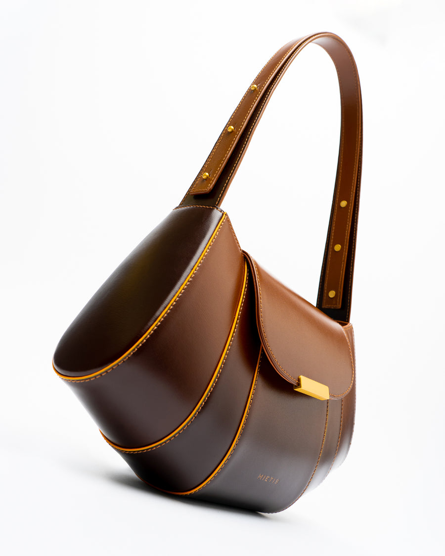 Tatu Hobo Chocolate Fumeé