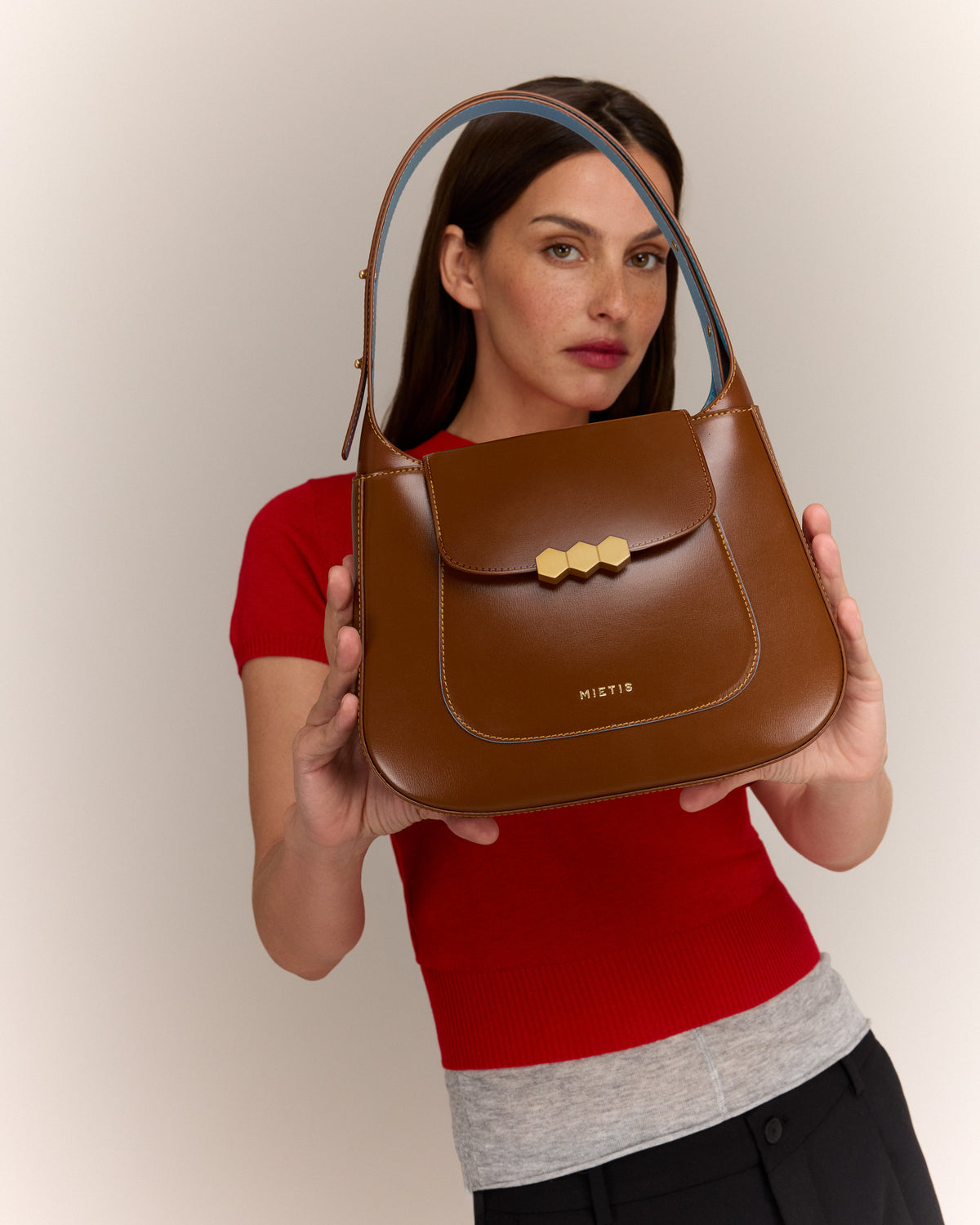 Jill Night Out Tan leather shoulder bag by MIETIS – view 5