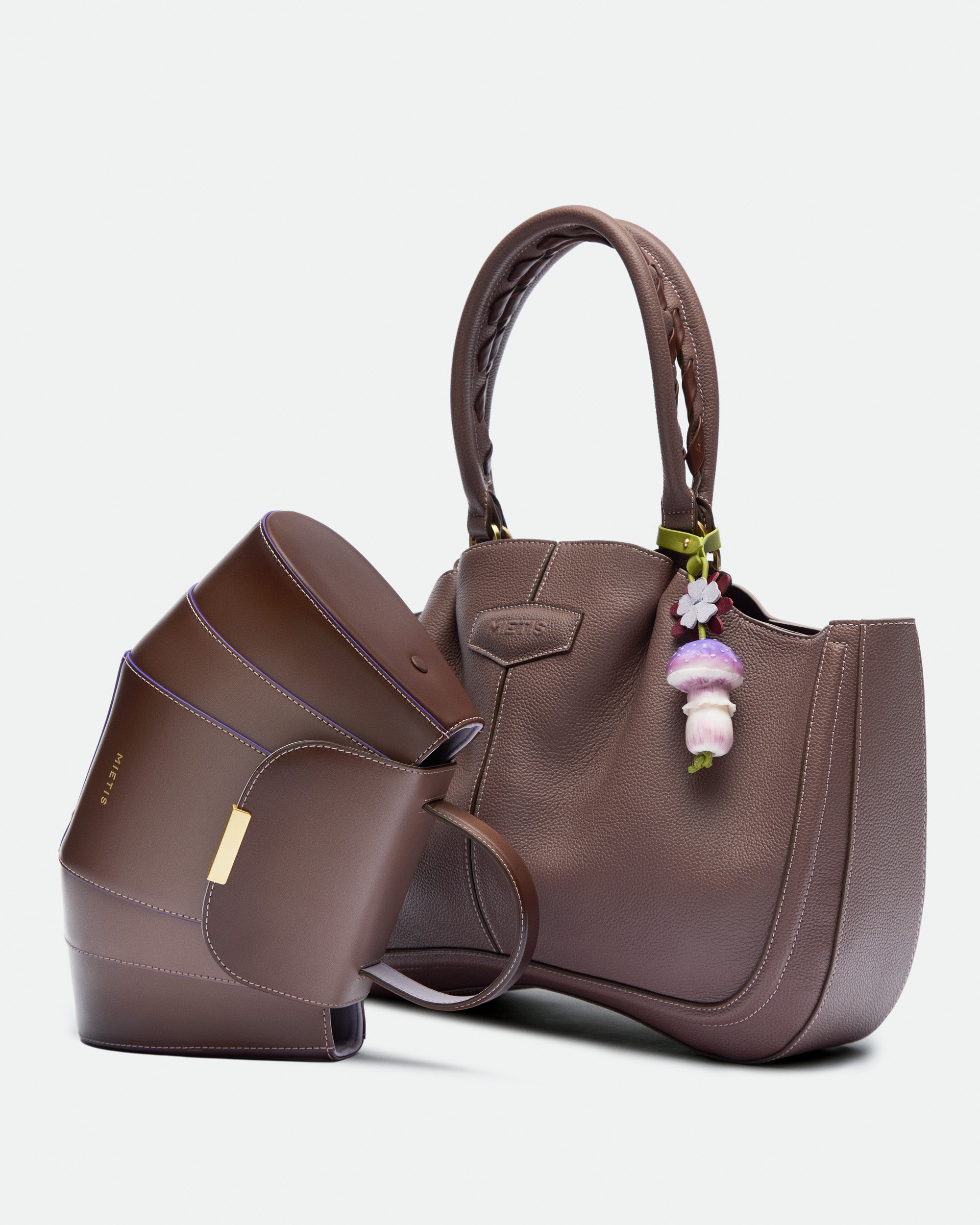 Max Mid Cocoa Powder grained leather bag – MIETIS ROOTED Fall.Winter 2026 – 05