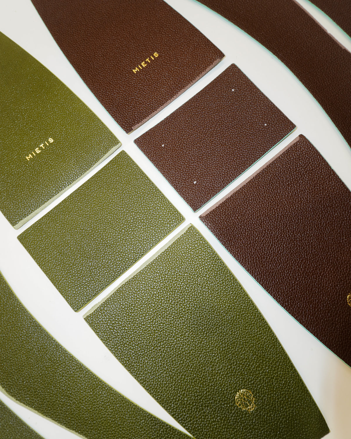 Pell Zoe grained leather pieces in Cypress Green and Chocolate – MIETIS ROOTED craft