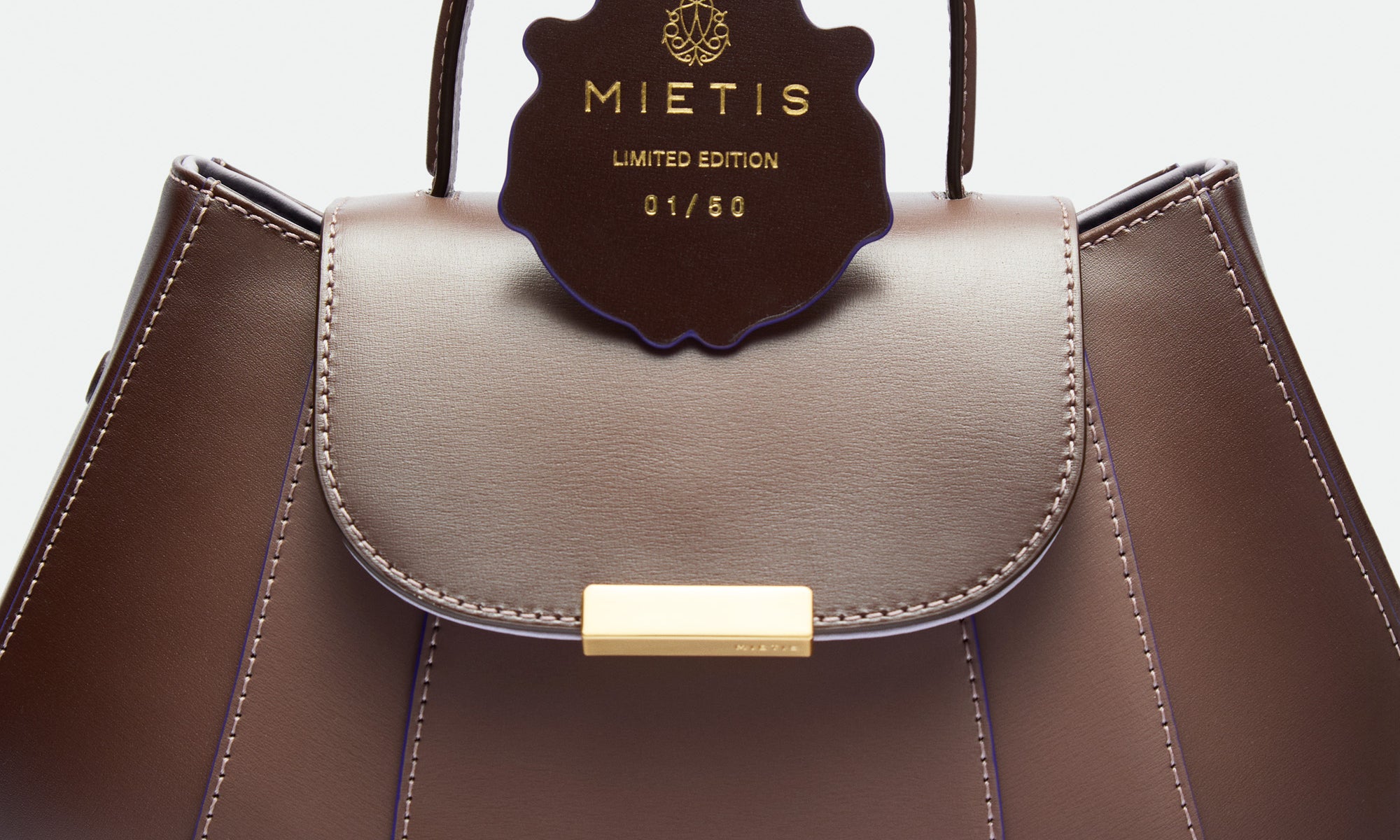 Tatito Cocoa Powder Fumée Limited Edition leather bag – MIETIS ROOTED Fall.Winter 2026 – 04