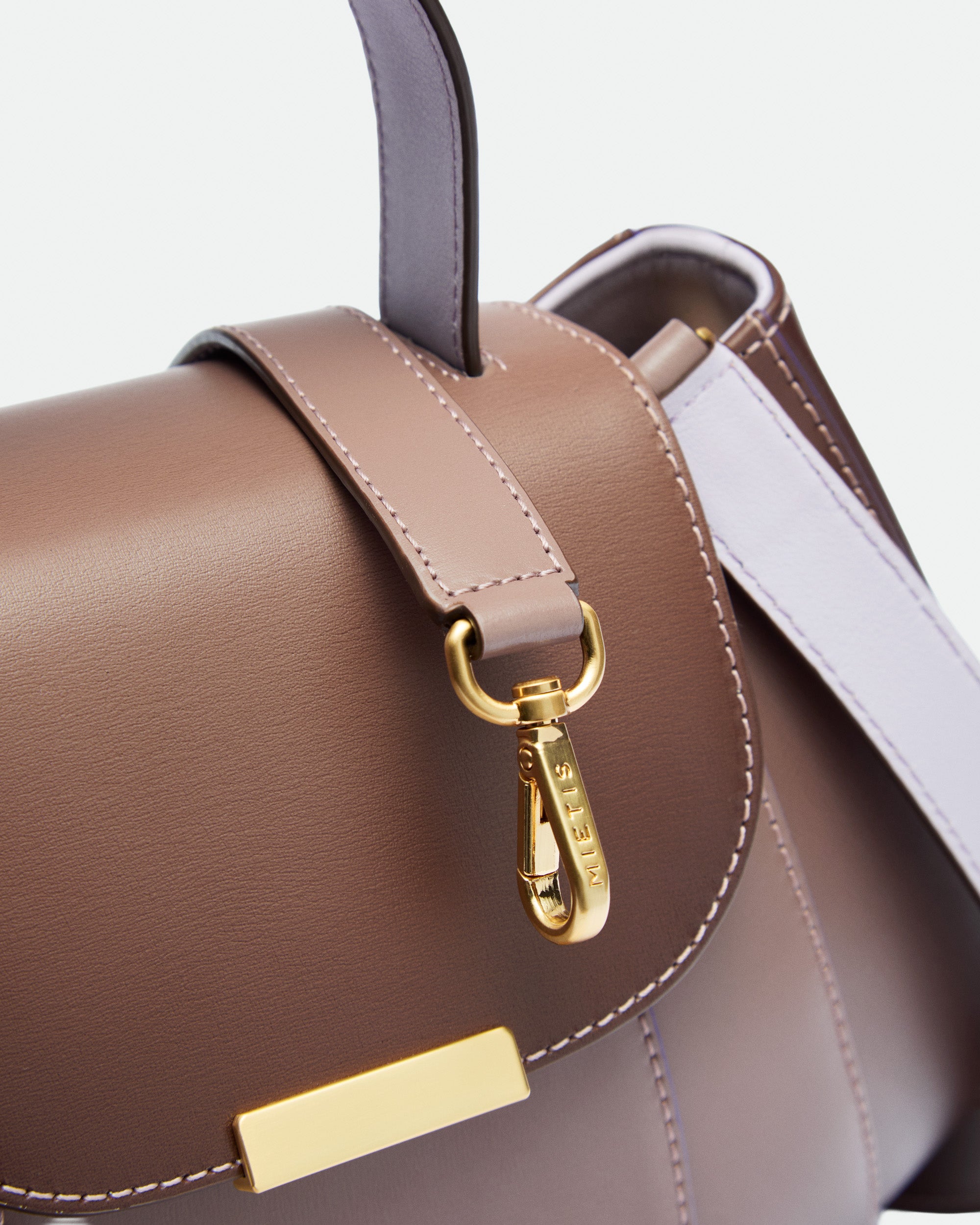 Tatito Cocoa Powder Fumée Limited Edition leather bag – MIETIS ROOTED Fall.Winter 2026 – 09