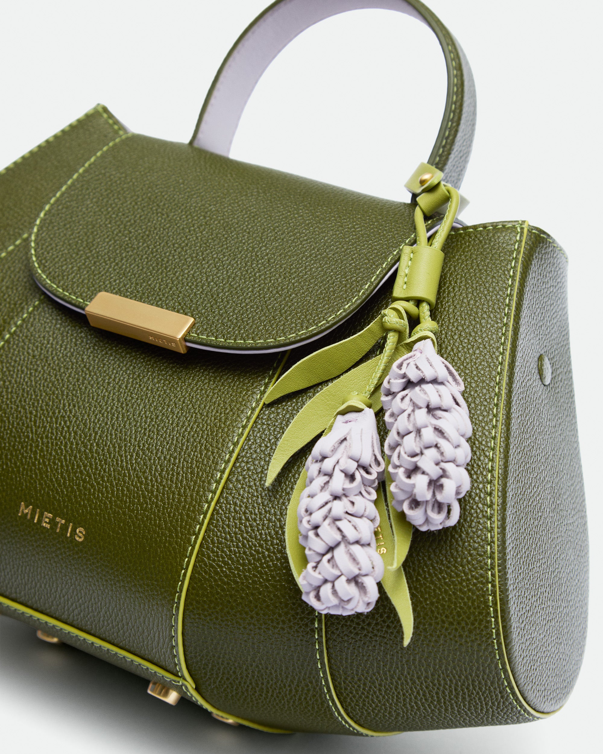 Tatito Zoe Cypress Green grained leather bag – MIETIS ROOTED Fall.Winter 2026 – 06